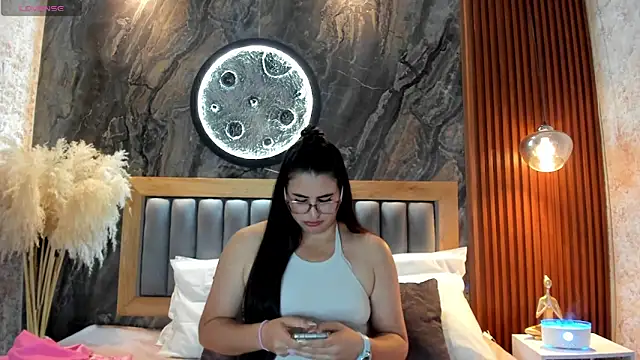 BellaPeers_ Chat XXX in diretta