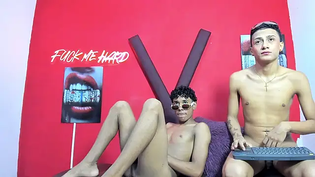 BLACK_BOYS1 Chat XXX in diretta