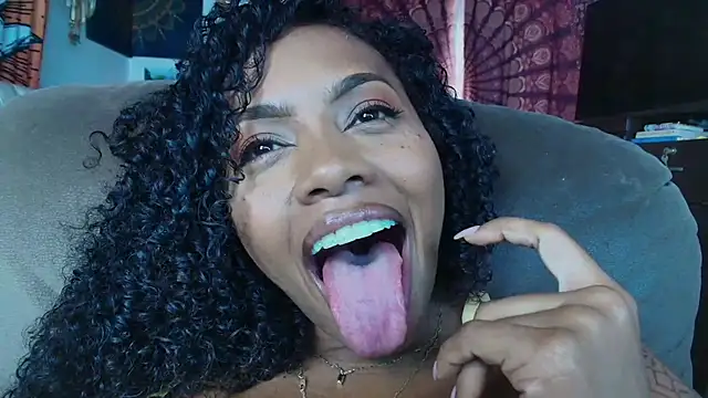 ElizaGrey_'s Live XXX Chat
