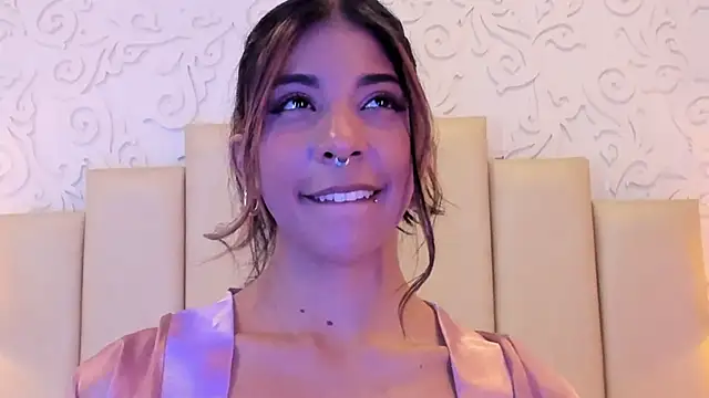 VioletaHills_ Live XXX Chat