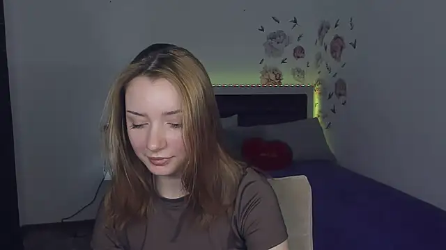 MilaCream's Live XXX Chat