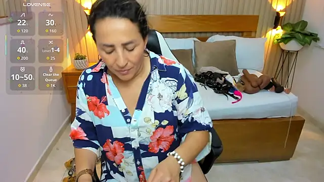 luciana_ballesteros_ Adlı Modelin Canlı XXX Sohbeti