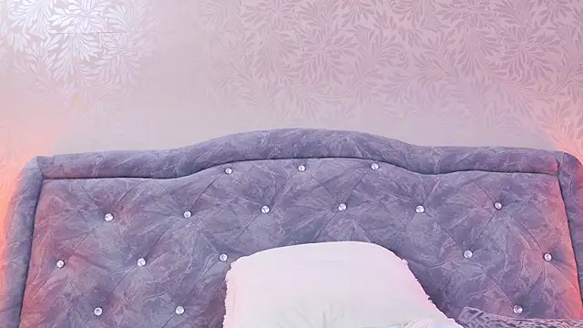 YesyHills' Webcam Show