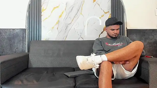 Latins_on_fire's Webcam Show