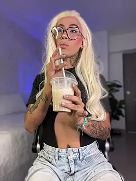 miss_tatiana_'s Webcam Show