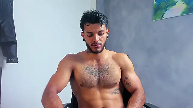 JuanBlade Adlı Modelin Canlı XXX Sohbeti