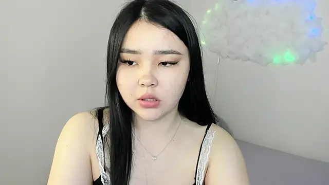دردشة kitsune_luu الجنسية المباشرة