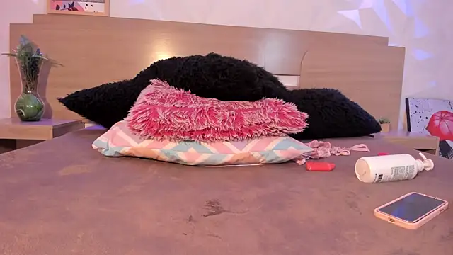 KittyVelve live XXX chat