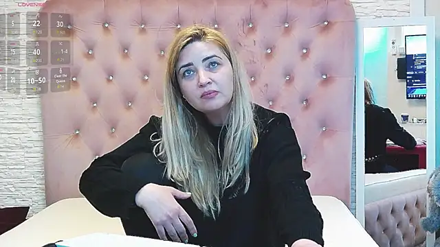Chat +18 de MellanieBliss ao vivo