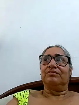 Chat +18 de _candi ao vivo