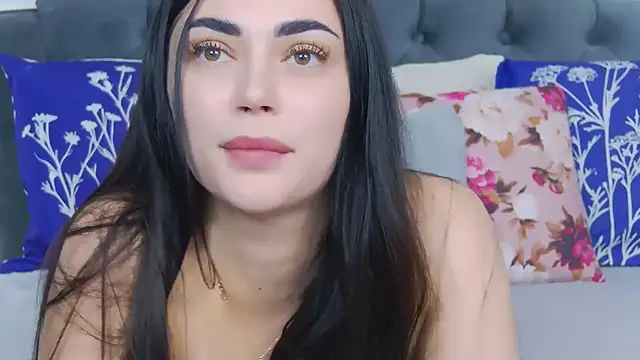 Agnessa élő XXX-chatje