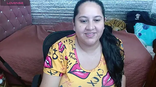 EMILY-NESSA's Live XXX Chat
