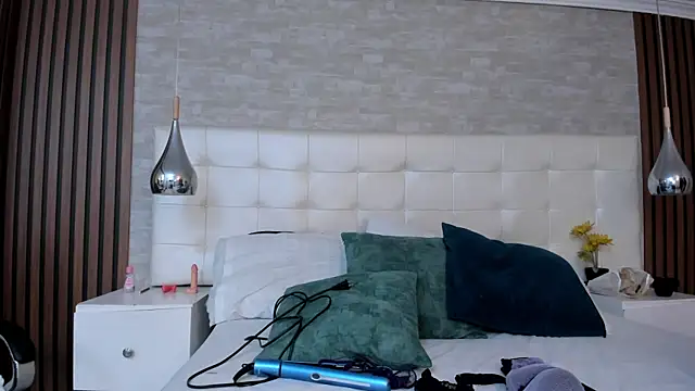 AbbyLoius Chat XXX in diretta