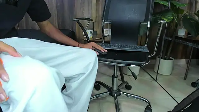 AndySinss Chat XXX live