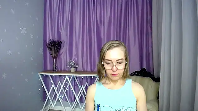 Pokazy przed kamerką – queen_a_n_i