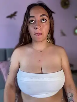 Chat XXX ao vivo de Im_Luuu