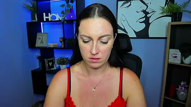XXX chat uživo modela FUN_AMI