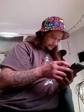 Chat XXX en directo de ChuckyyDee