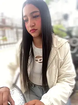 Chatroom XXX en direct de Daniela_Pink