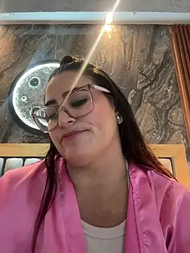 BellaPeers_ Adlı Modelin Canlı XXX Sohbeti