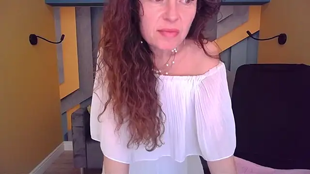 EllaLong's Live XXX Chat