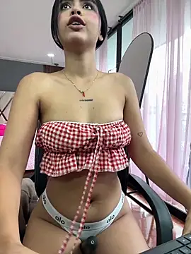 Chat XXX en directo de kitty_rousse01