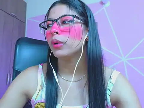 Czat XXX na żywo – _ALLYSON18_
