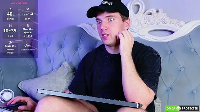 Show modela ArthurMeyers na web-kameri
