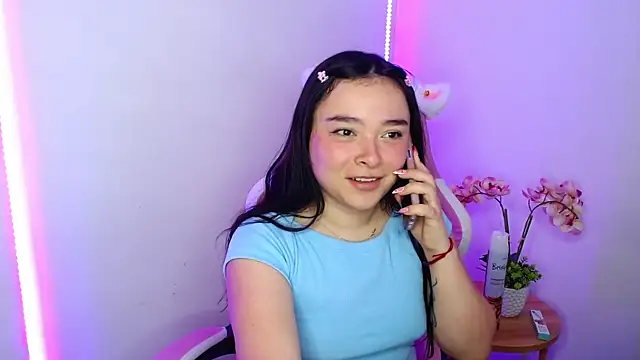 Nahia_Brm Chat XXX in diretta