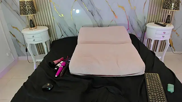 AprillRoss' Live XXX Chat