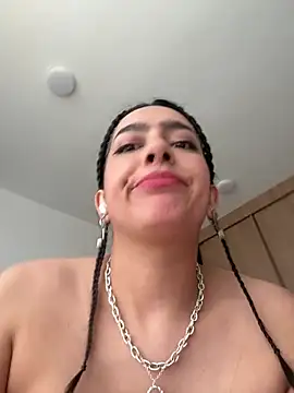 Chatroom XXX en direct de Nicollemays