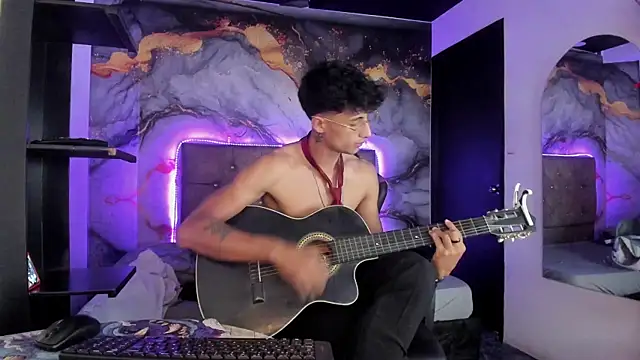 Czat XXX na żywo – MaxiimoRomano_