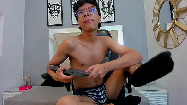 adams_bobby 网络视讯表演