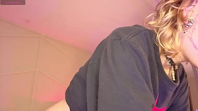 Chat XXX en directo de Rossiee_huntt