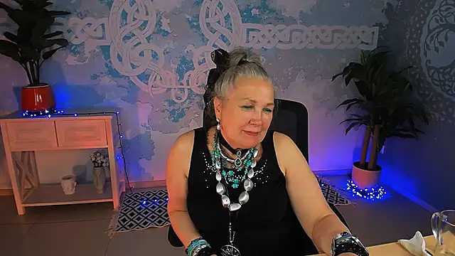 LilaMaharani Show in webcam