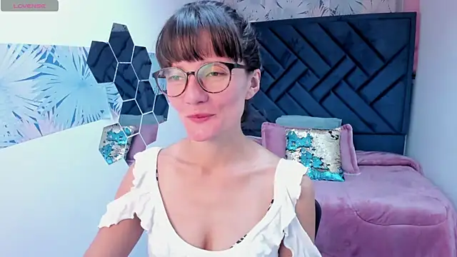 Valery_More__ Webcam-Show