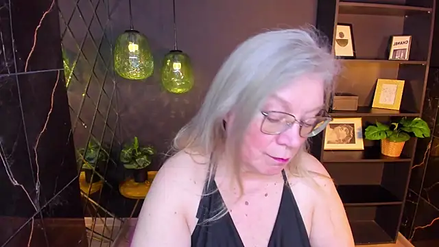 NataliMellow's Live XXX Chat