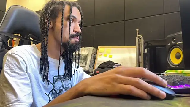 Show de FavelaDaddyCum na webcam