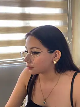 CelesteBlack_Pinkn Webbikameraesitys