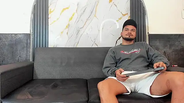 Latins_on_fire's Webcam Show