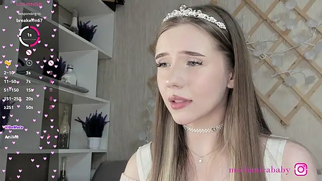 XXX chat uživo modela MechanicaBaby