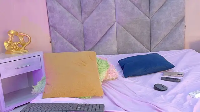 دردشة SERENA_JONESS الجنسية المباشرة