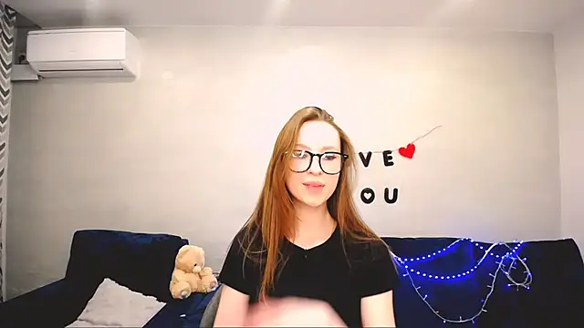Show modela Lana__Delrey na web-kameri