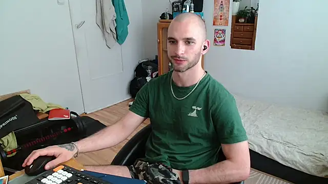 Show modela OskarBreno na web-kameri