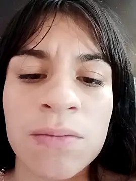 Jade_sexydoll Adlı Modelin Canlı XXX Sohbeti