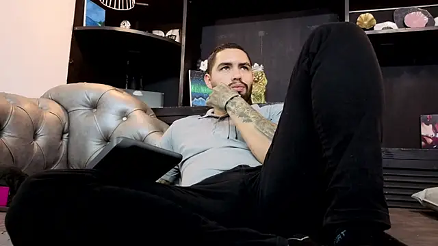 matteosantos' Webcam Show