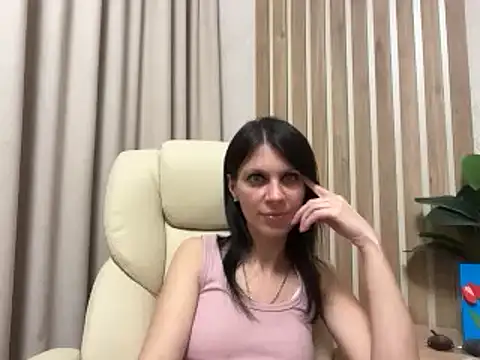 InjaAtHome live XXX chat
