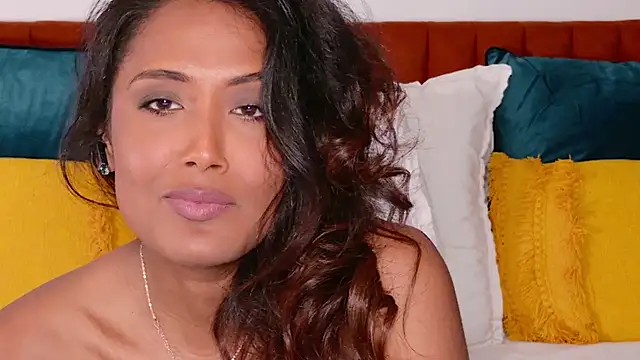 ShanialaFrancaise Webcam show