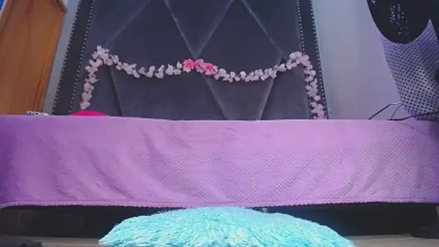 MeganMilF2's Webcam Show