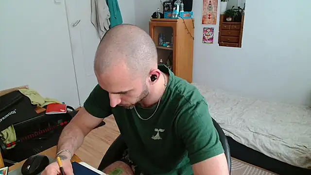 OskarBreno webcam show